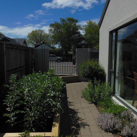 Garden Bed And Breakfast Christchurch Exterior photo
